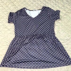 Michelle Mae gray polka dot blouse size Large